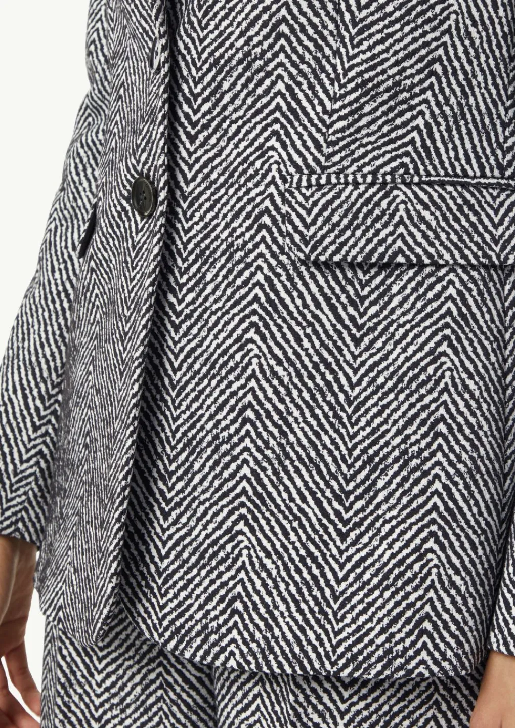 Antaillierter Blazer aus Jacquard-Comma Online