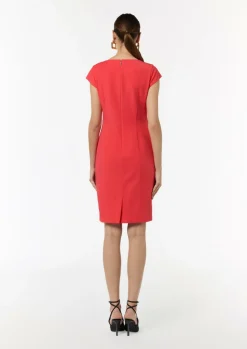 Antailliertes Kleid aus Viskosestretch-Comma Online