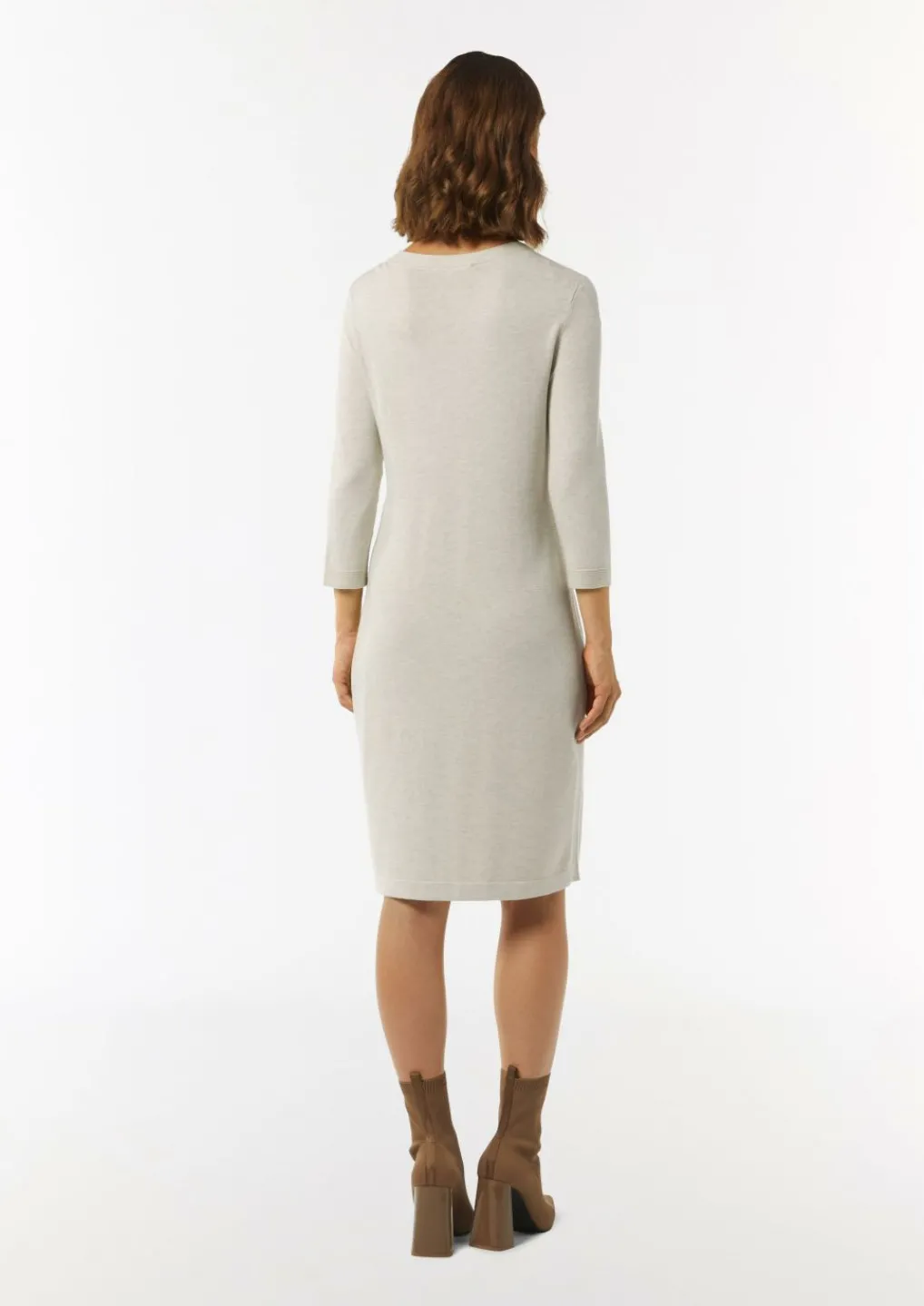 Antailliertes Strickkleid mit seitlichen Rippdetails-Comma Online