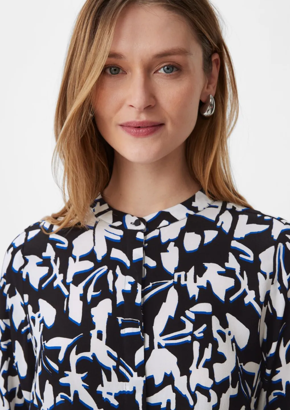 Bluse mit All-over-Print-Comma Fashion