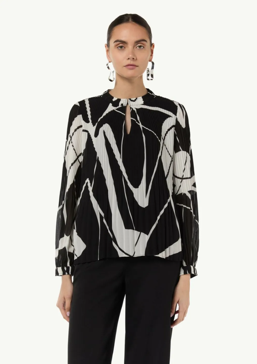Bluse mit Plisseefalten-Comma New