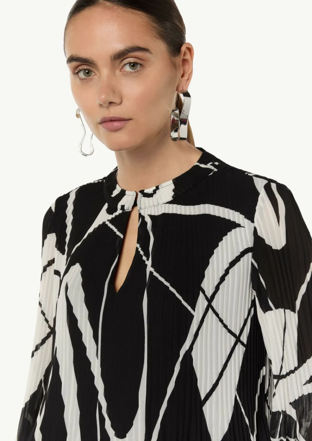Bluse mit Plisseefalten-Comma New