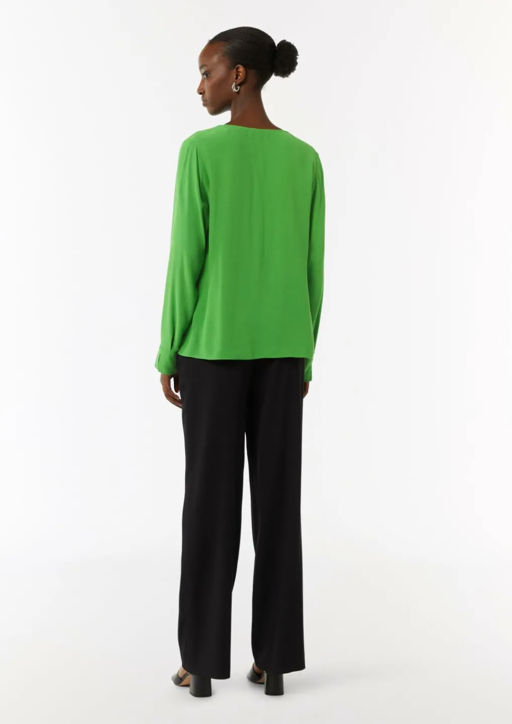 Bluse mit V-Ausschnitt und Satinblende-Comma New