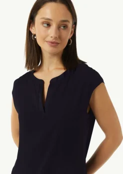 Blusenshirt mit Tunika-Ausschnitt und Satinblende-Comma Hot