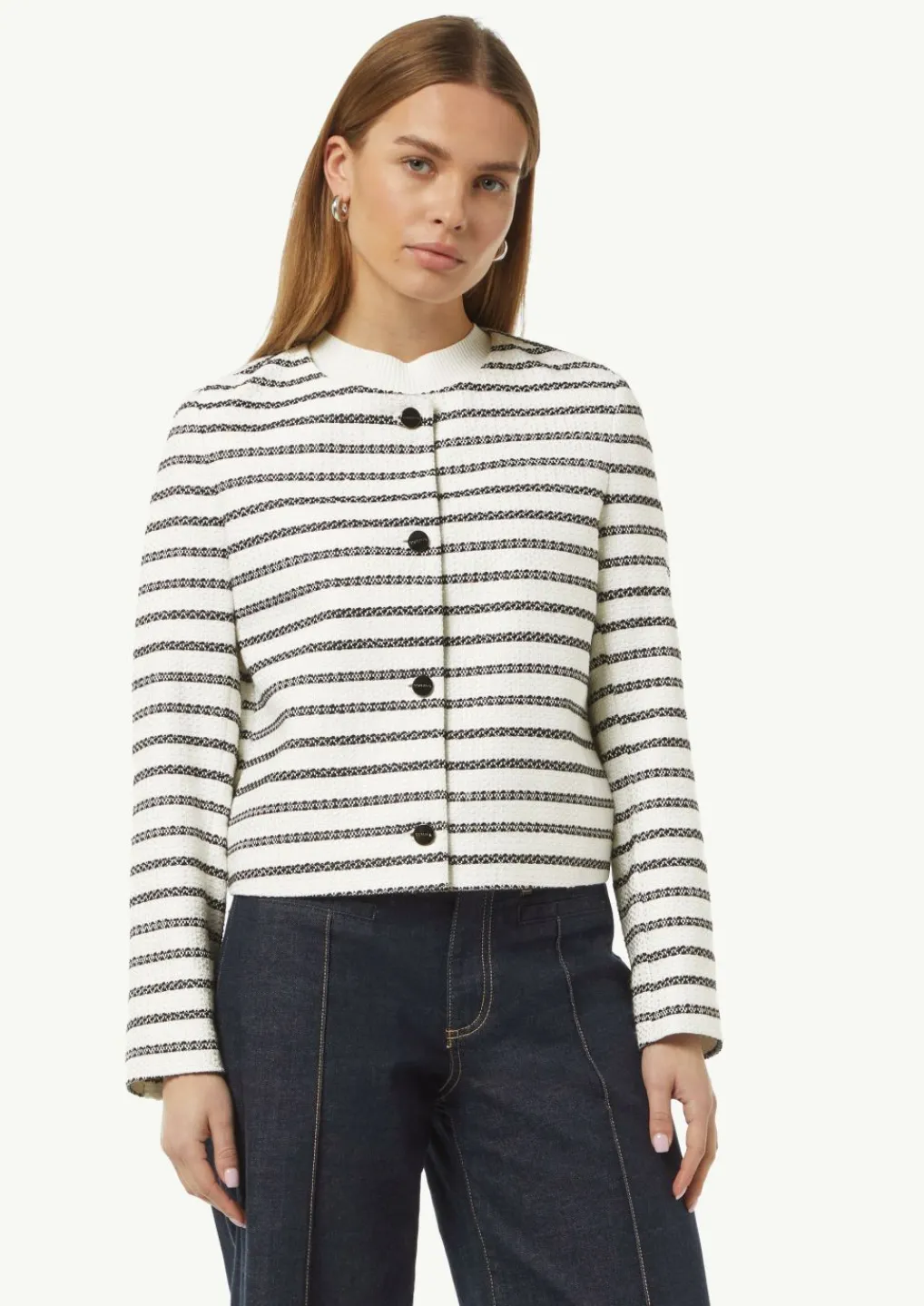 Bouclé-Jacke mit leichter Fütterung und Knopfleiste-Comma Outlet