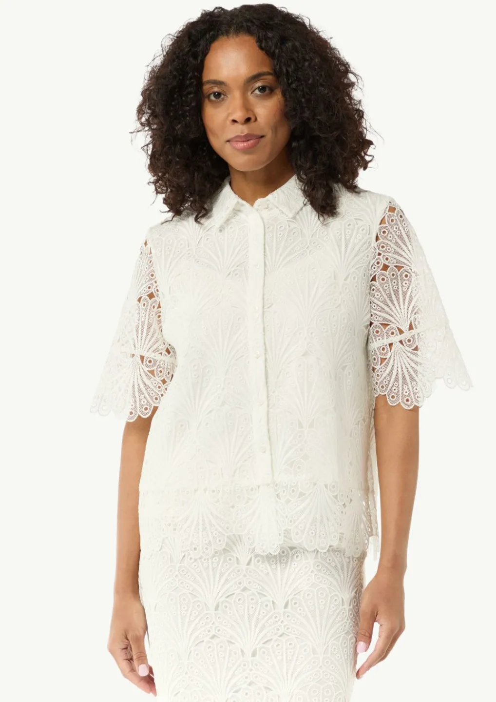 Boxy-Bluse aus Spitze mit Viskose-Futter-Comma New