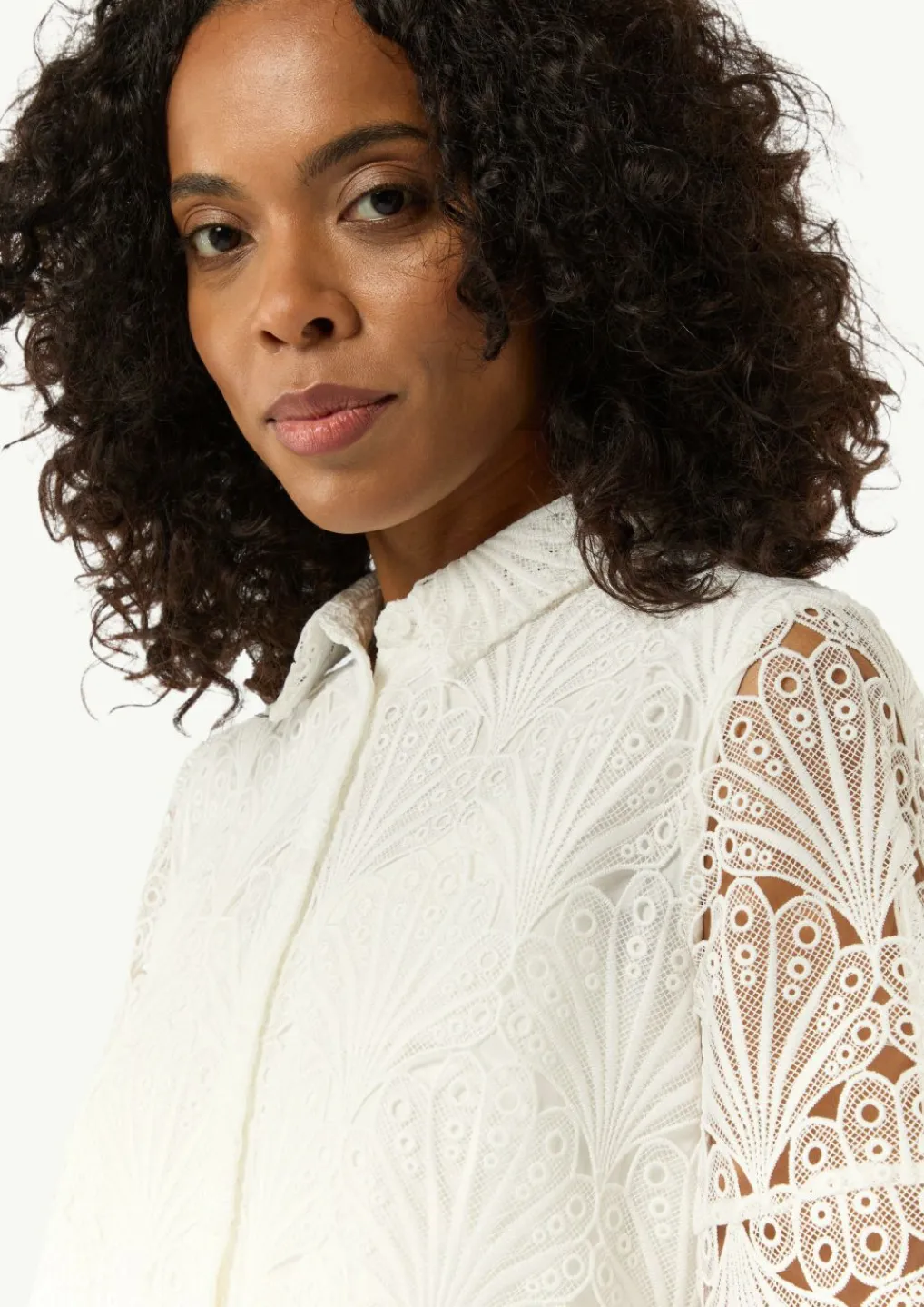 Boxy-Bluse aus Spitze mit Viskose-Futter-Comma New