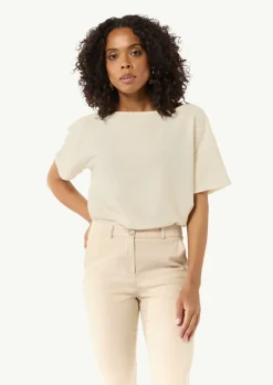 Boxy-Shirt aus Feinstrick mit U-Boot-Ausschnitt-Comma Fashion
