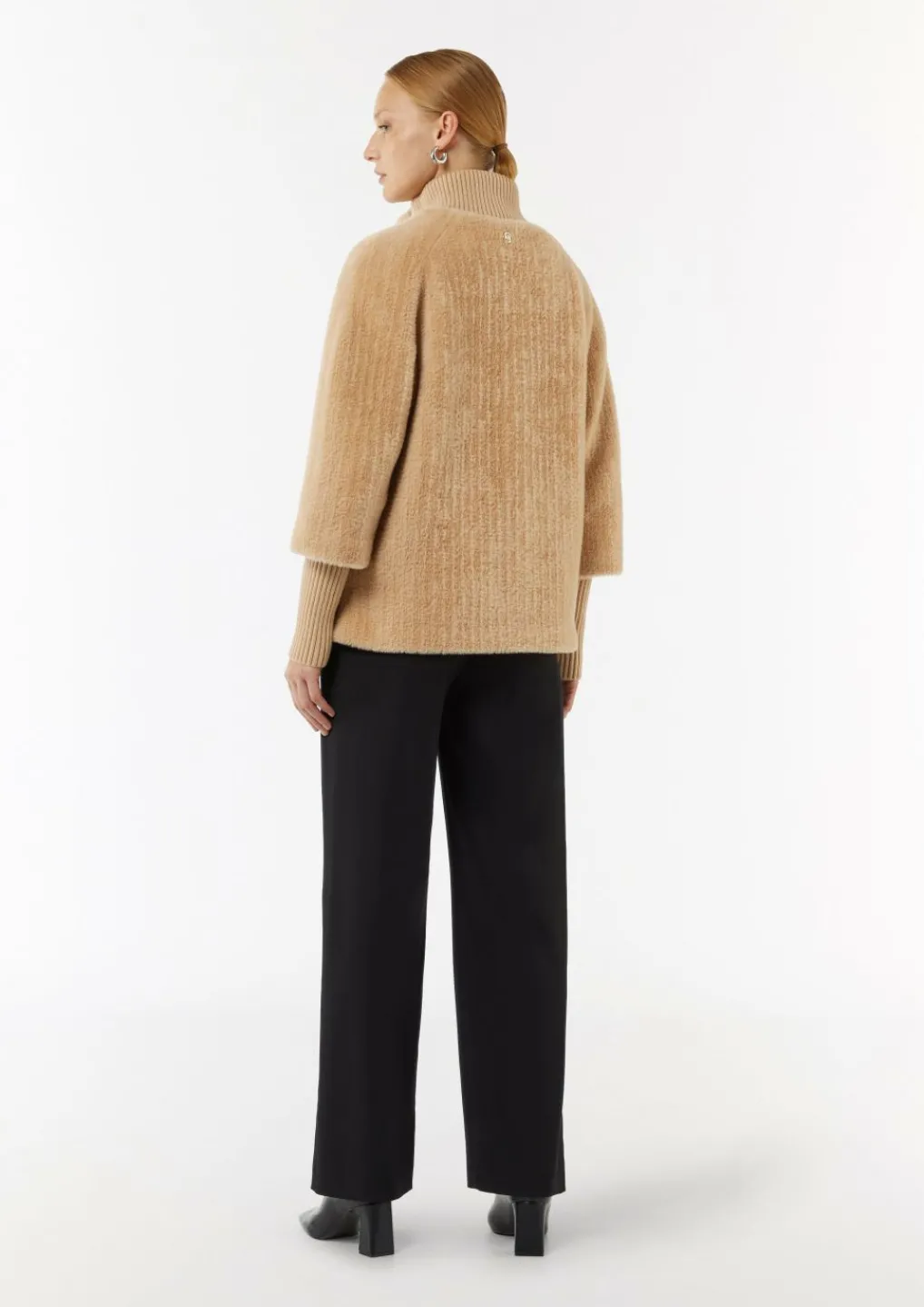 Cape aus Teddyplüsch mit Strickdetails-Comma Best