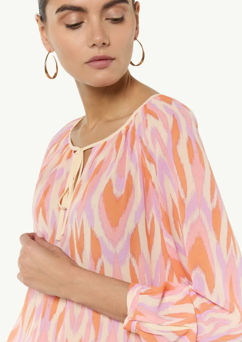 Chiffonbluse mit Allovermuster-Comma Sale