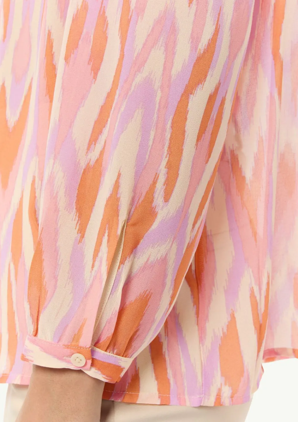 Chiffonbluse mit Allovermuster-Comma Sale