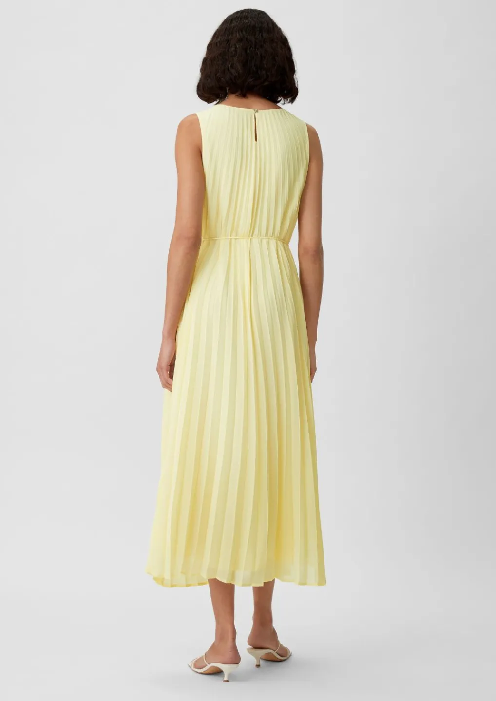 Chiffonkleid mit Plisseefalten-Comma Fashion
