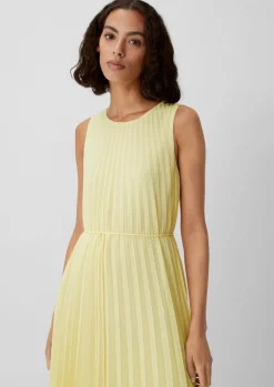 Chiffonkleid mit Plisseefalten-Comma Fashion