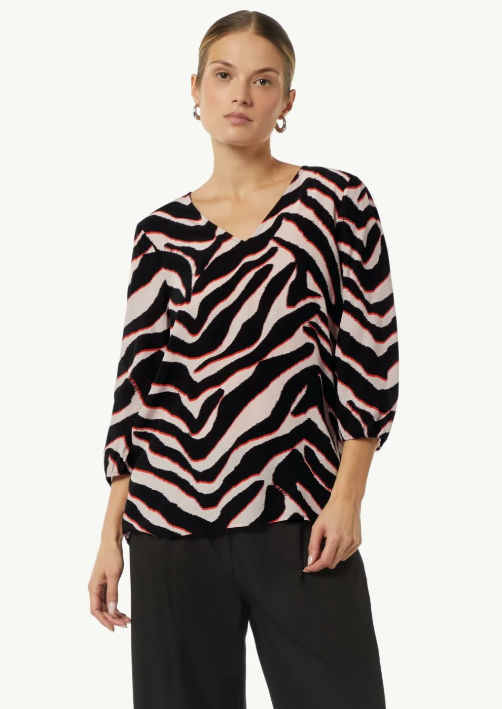 Crêpe-Bluse mit kurzen Ballonärmeln-Comma Hot