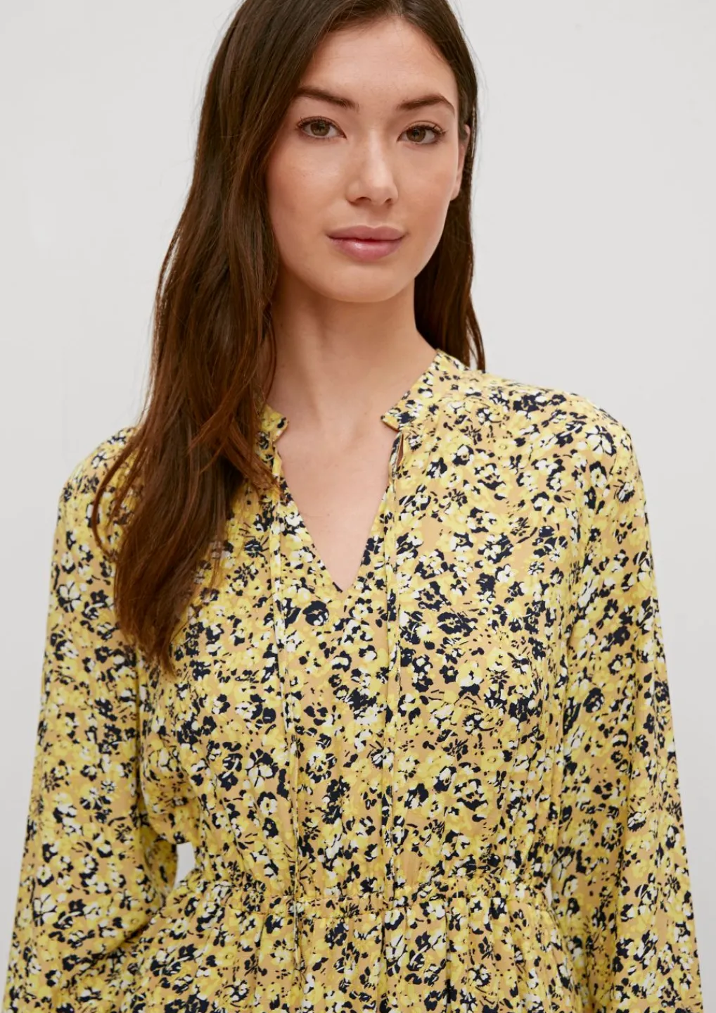 Crêpe-Kleid aus Viskose-Comma Fashion