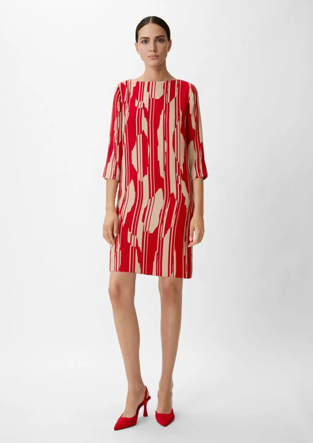 Crêpe-Kleid mit Allover-Print-Comma Outlet