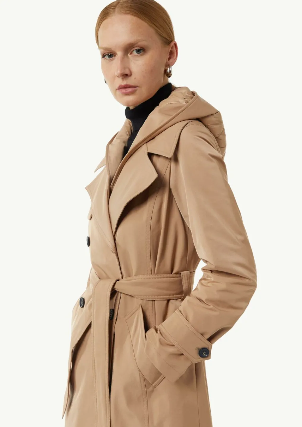 Doppelreihiger Trenchcoat mit gestepptem Innenfutter-Comma Online