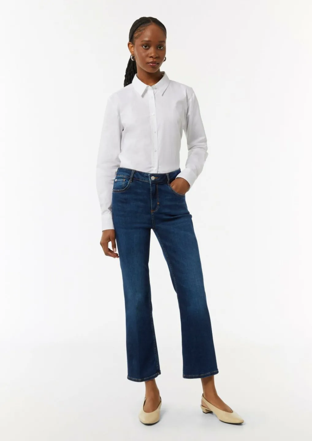 Elastische Ankle-Jeans mit leicht ausgestelltem Bein-Comma Hot