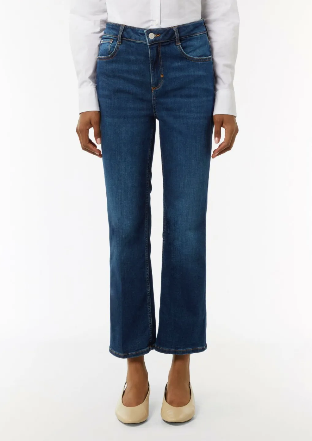 Elastische Ankle-Jeans mit leicht ausgestelltem Bein-Comma Hot