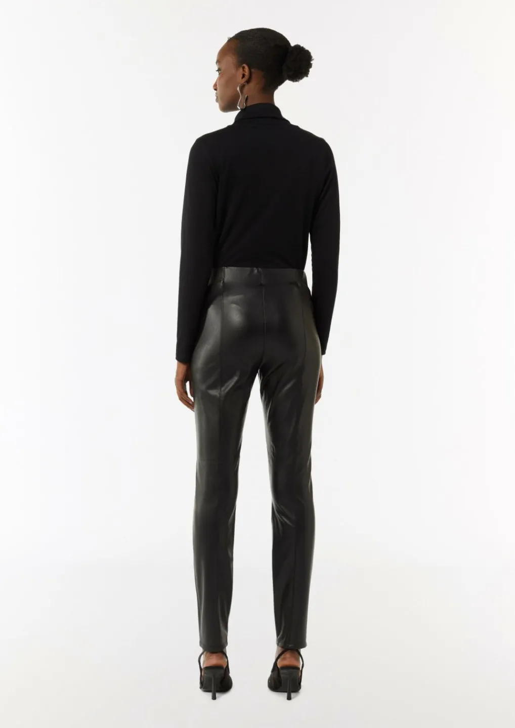 Elastische Leggings aus Lederimitat-Comma Online
