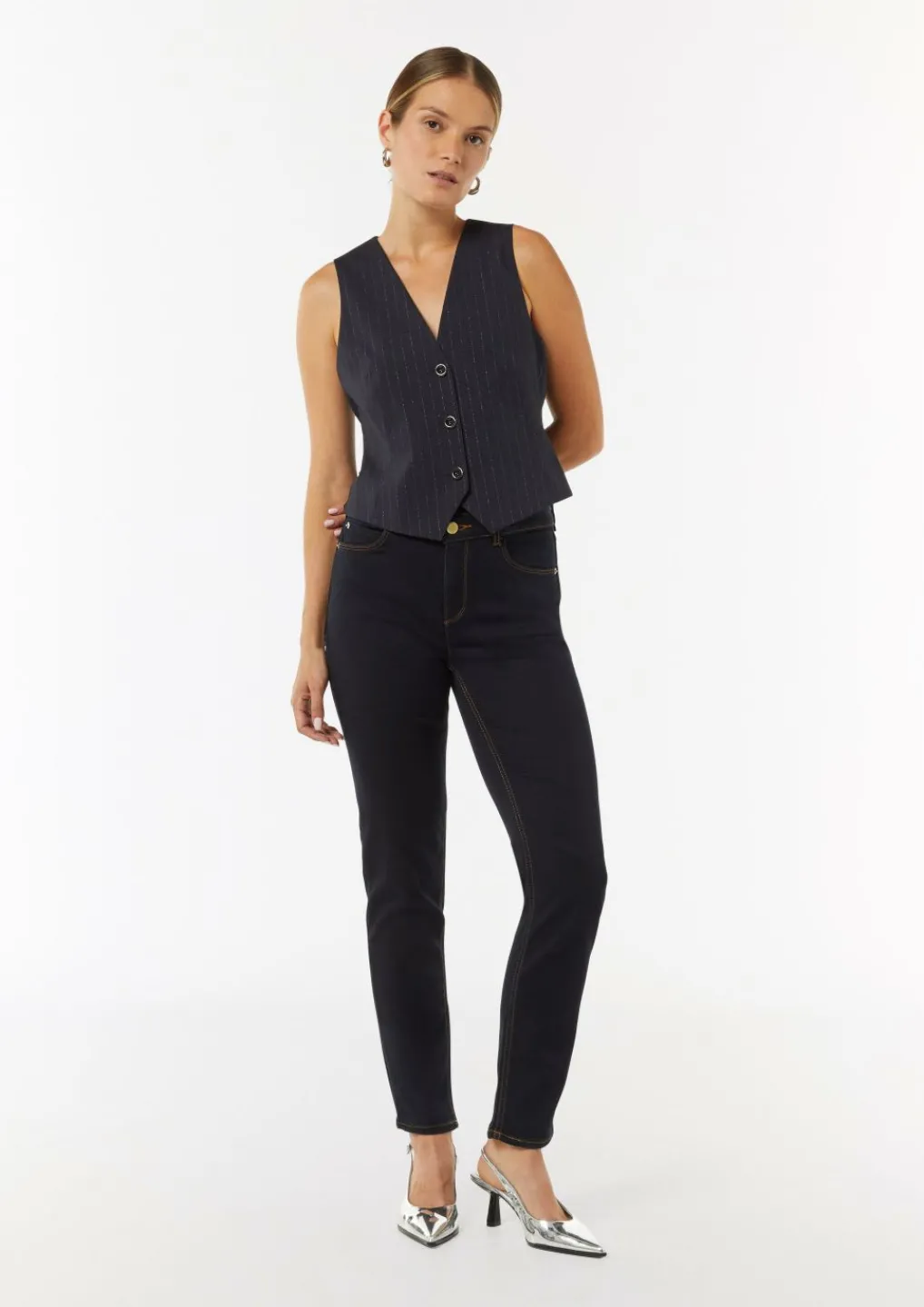Elastische Slim-Leg-Jeans mit dunkler Waschung-Comma New