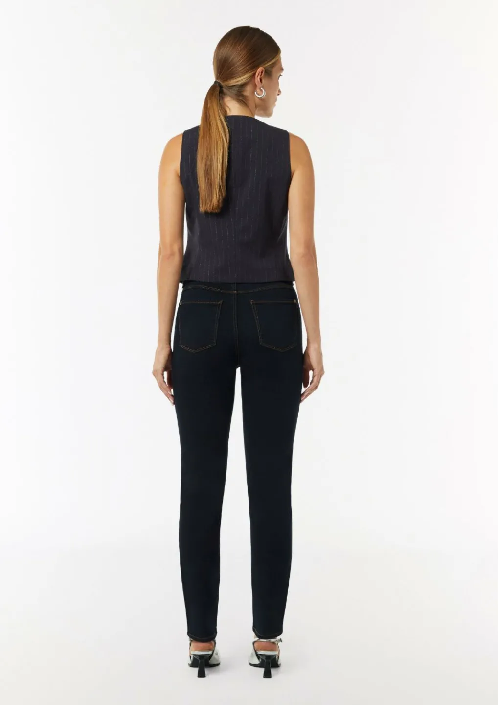 Elastische Slim-Leg-Jeans mit dunkler Waschung-Comma New