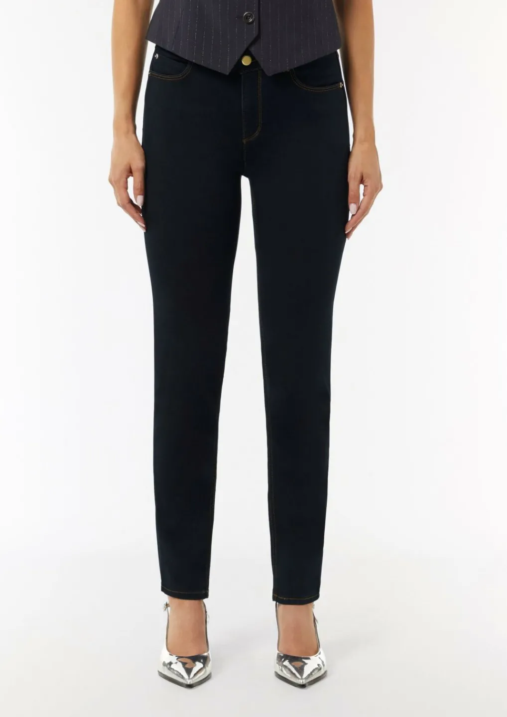 Elastische Slim-Leg-Jeans mit dunkler Waschung-Comma New