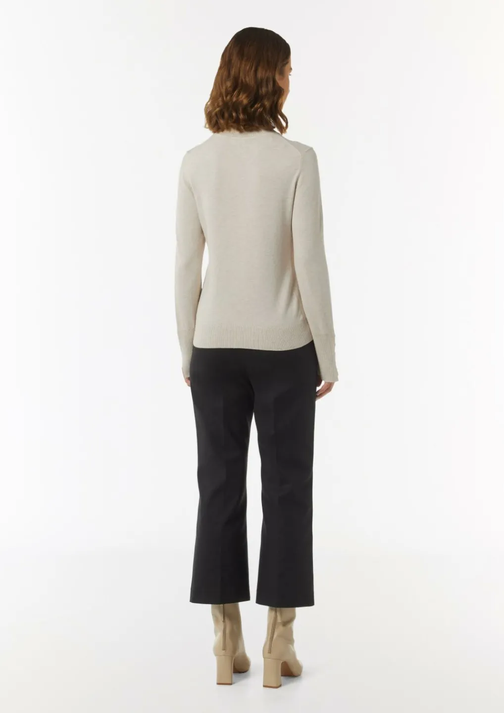 Feiner Strickpullover mit Zierknöpfen am Ärmel-Comma Discount