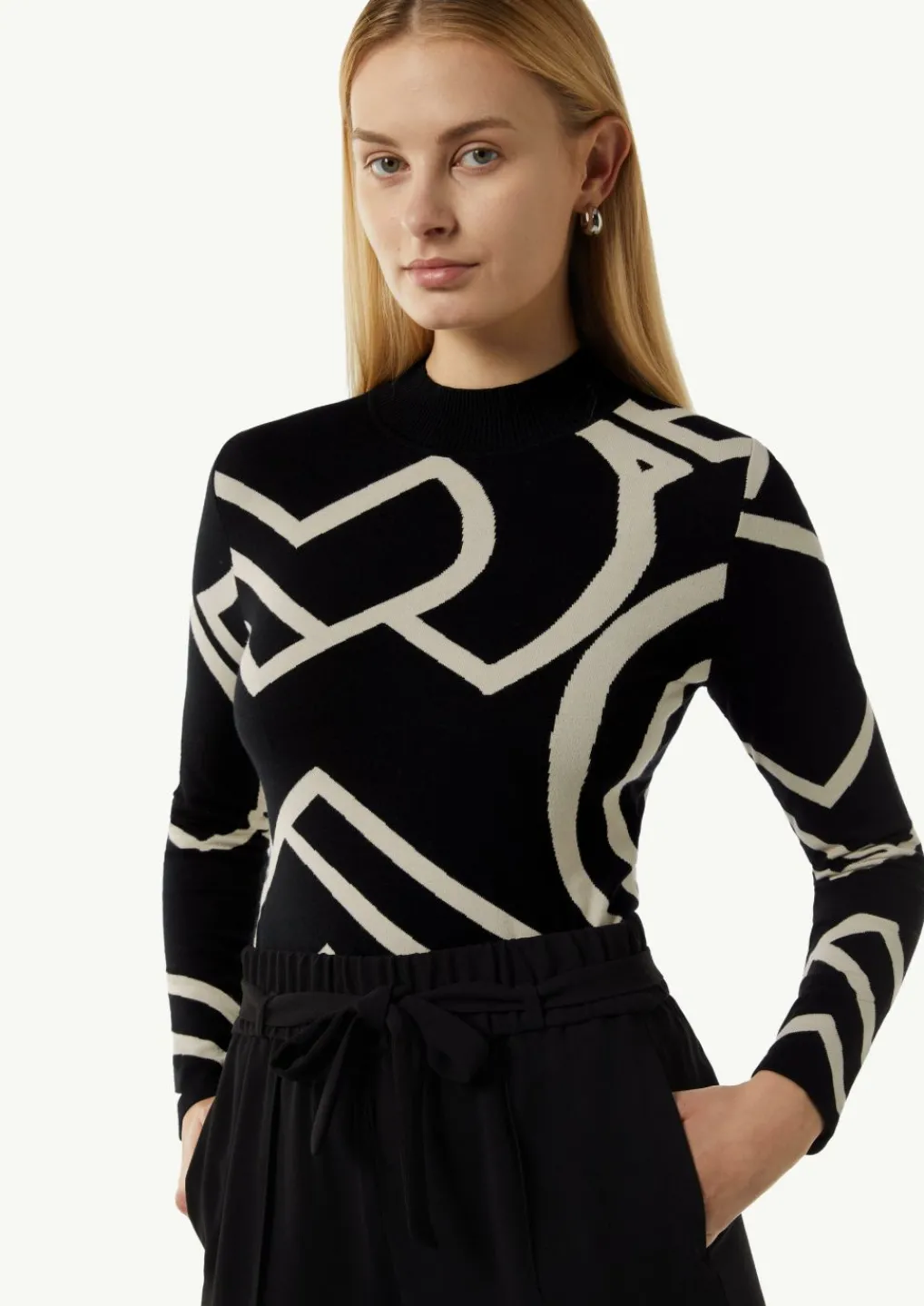 Feinstrickpullover mit Logo-Design-Comma Clearance