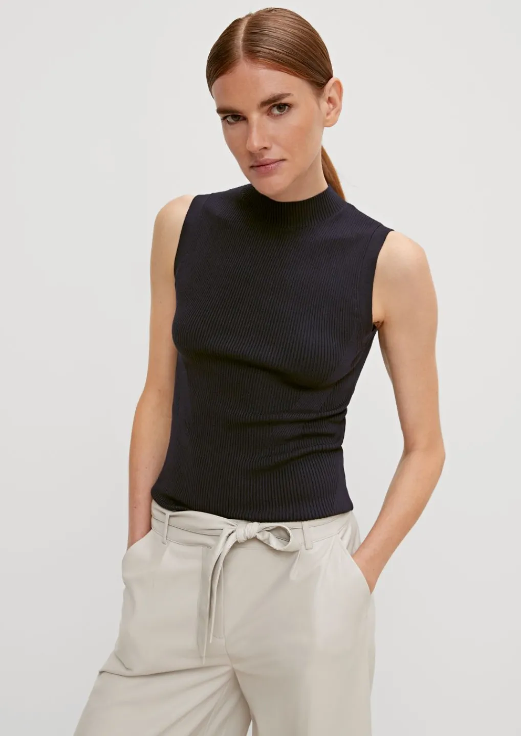 Feinstricktop aus Viskosemix-Comma New
