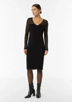 Figurbetontes Strickkleid mit semitransparenten Ärmeln-Comma Fashion