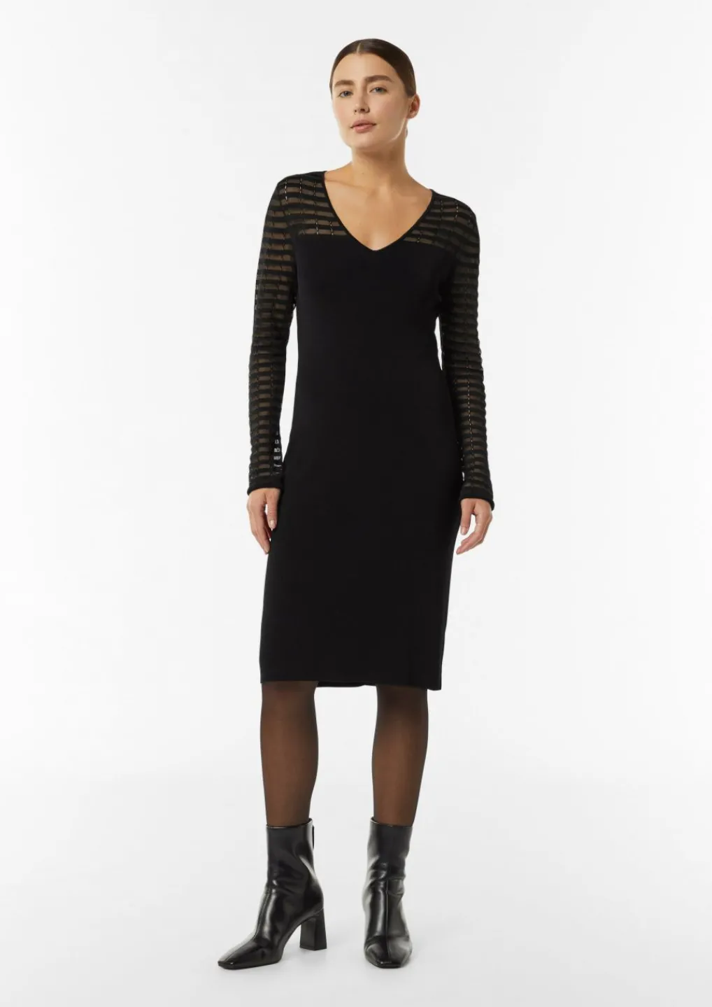 Figurbetontes Strickkleid mit semitransparenten Ärmeln-Comma Fashion