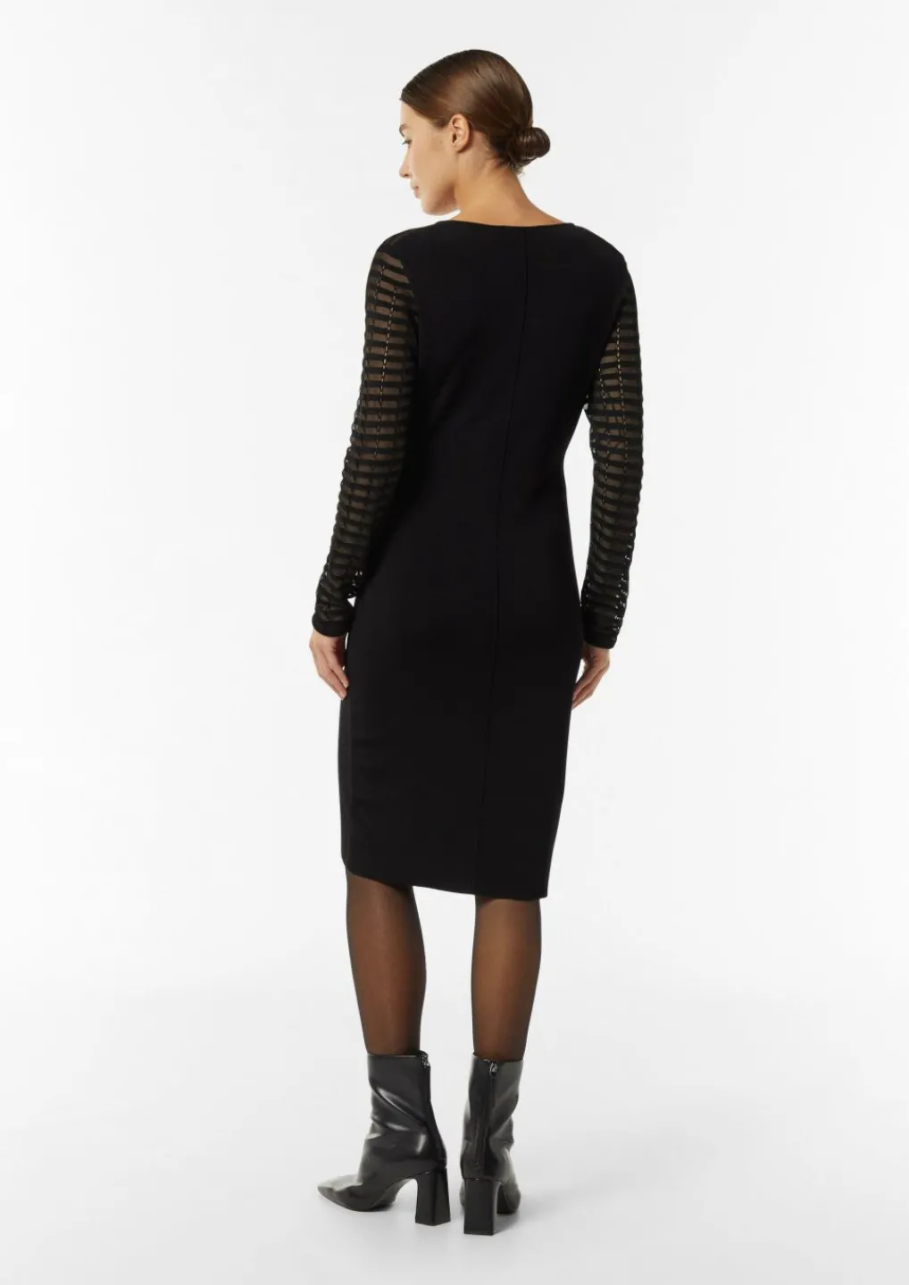 Figurbetontes Strickkleid mit semitransparenten Ärmeln-Comma Fashion