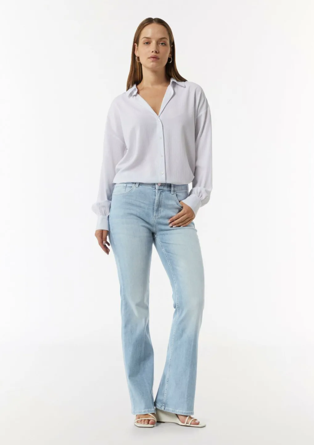 Flared Leg-Jeans mit Bügelfalten-Comma Online