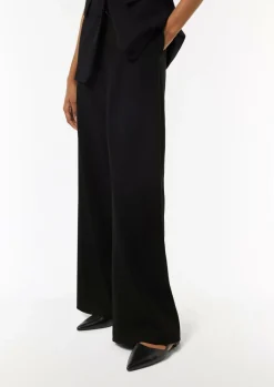 Fließende Hose mit Wide Leg und Bundfalte-Comma Clearance