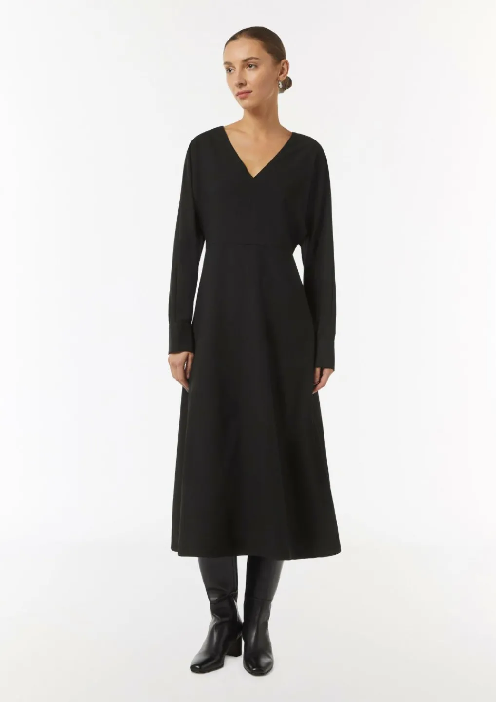 Fließendes Crepe-Kleid mit V-Ausschnitt-Comma Sale