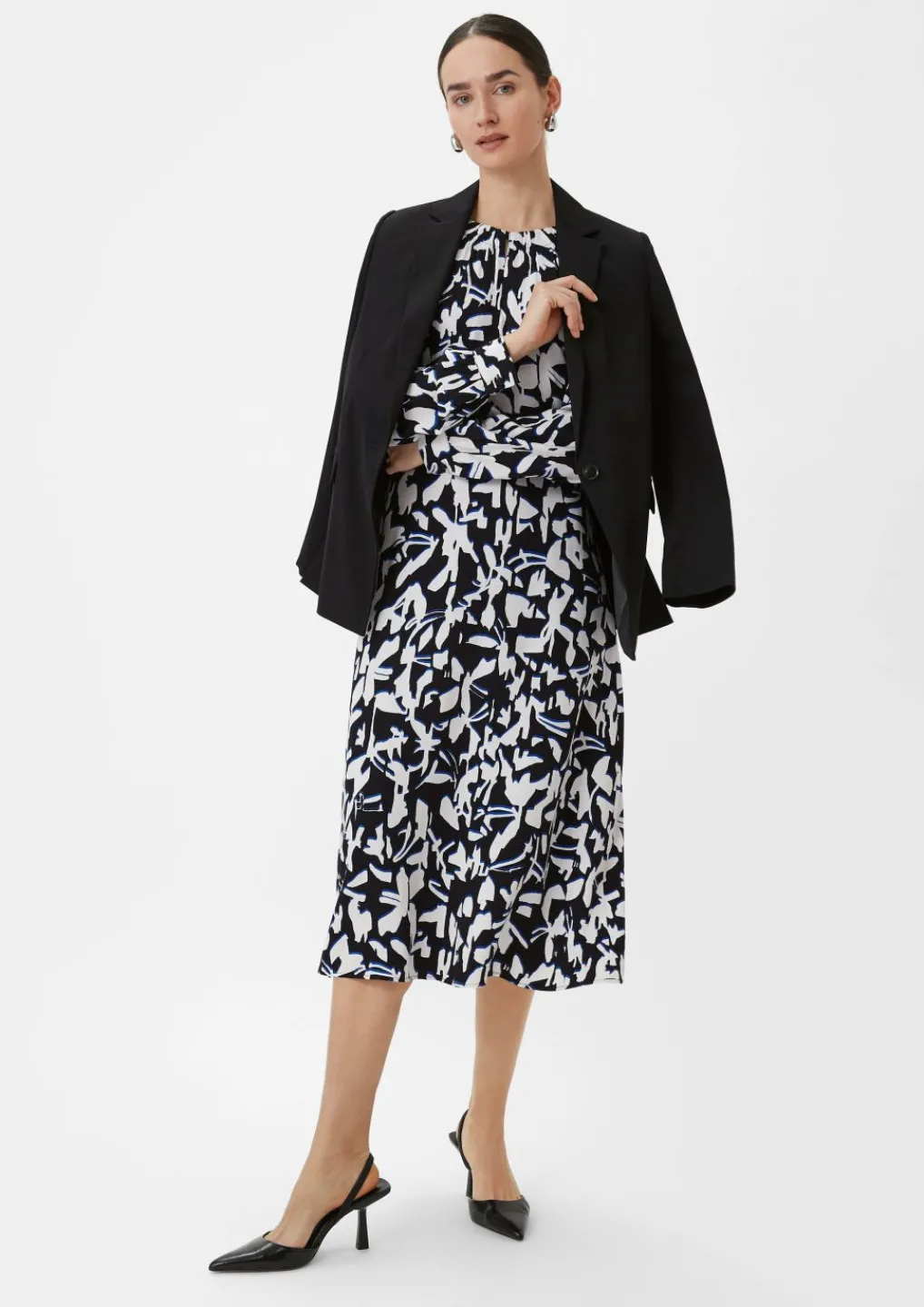 Fließendes Maxikleid mit All-over-Print-Comma Online
