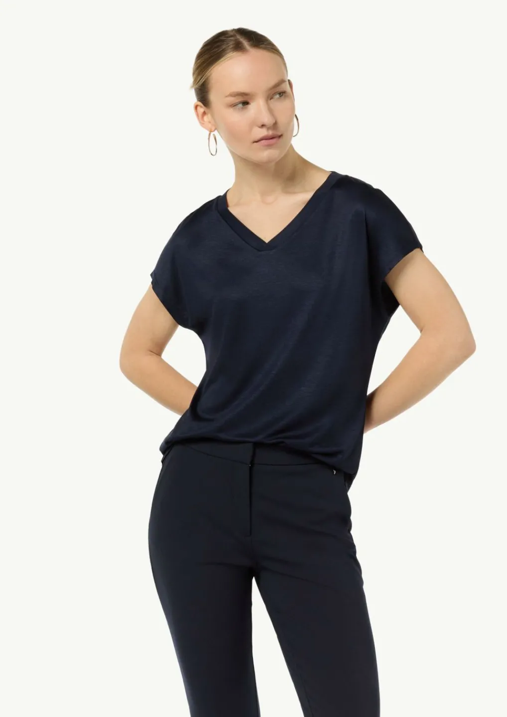 Fließendes Viskose-T-Shirt in Seidenoptik-Comma Fashion