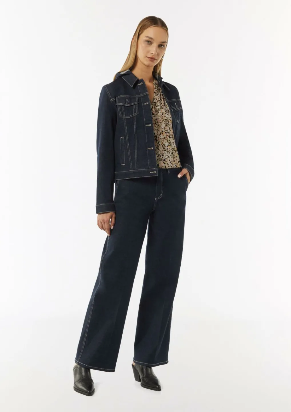 Floral gemusterte Bluse aus Crêpe mit Rippdetail-Comma Best