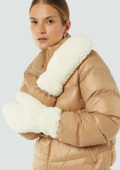 Fäustlinge aus Teddyplüsch-Comma Fashion