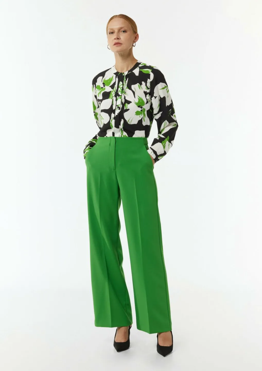 Gemusterte Bluse mit verdeckter Knopfleiste und Biesen-Comma Sale