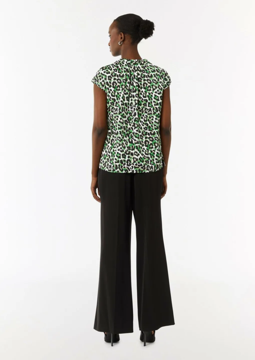 Gemusterte Satinbluse mit Raffung-Comma Fashion
