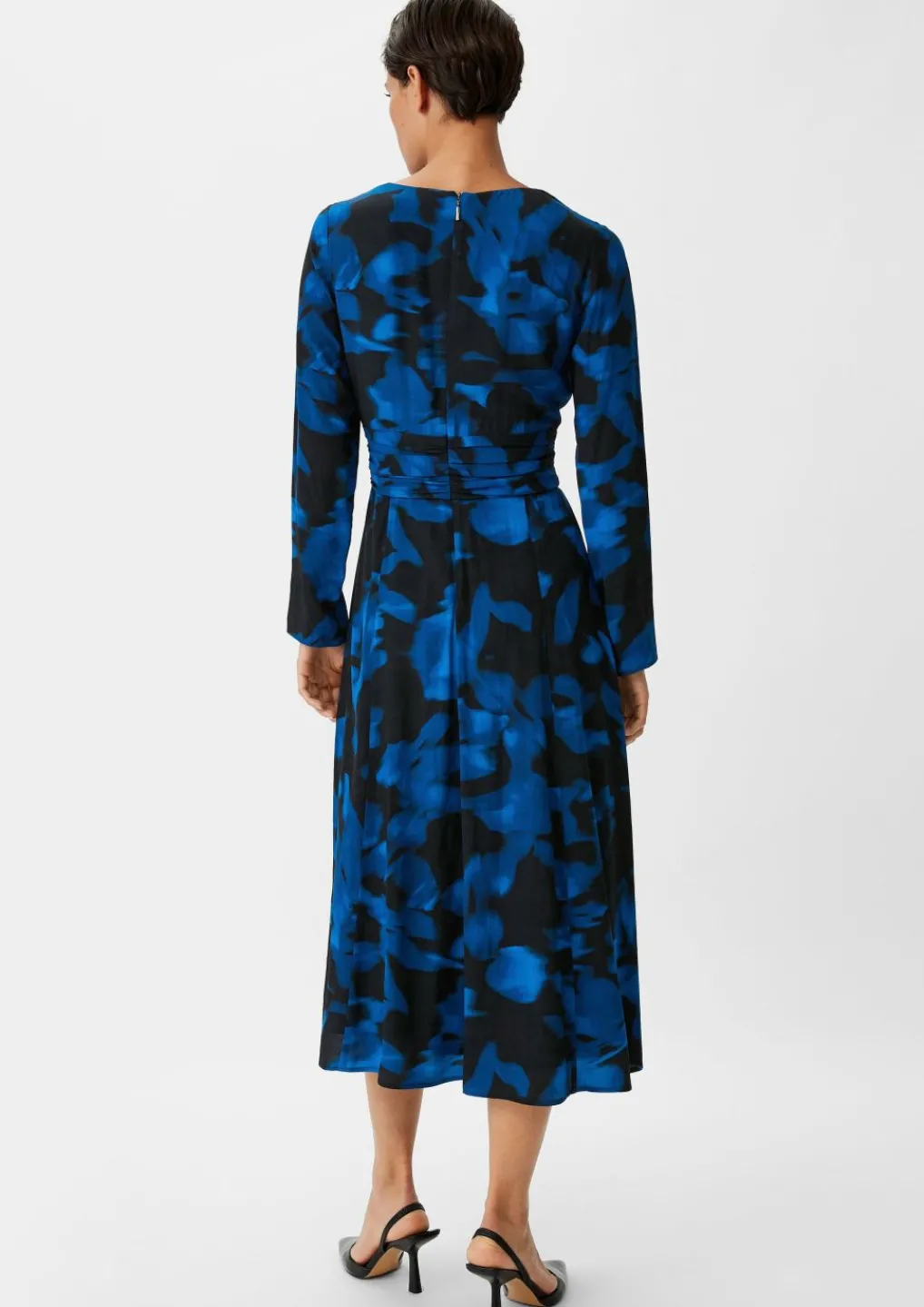 Gemustertes Midikleid aus Crêpe-Comma Outlet