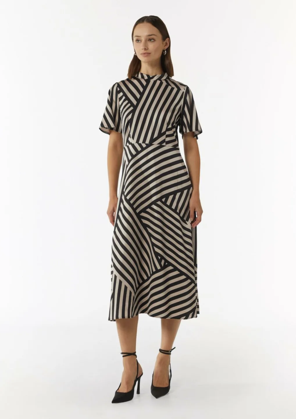 Gemustertes Midikleid aus Satin-Comma New