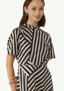 Gemustertes Midikleid aus Satin-Comma New