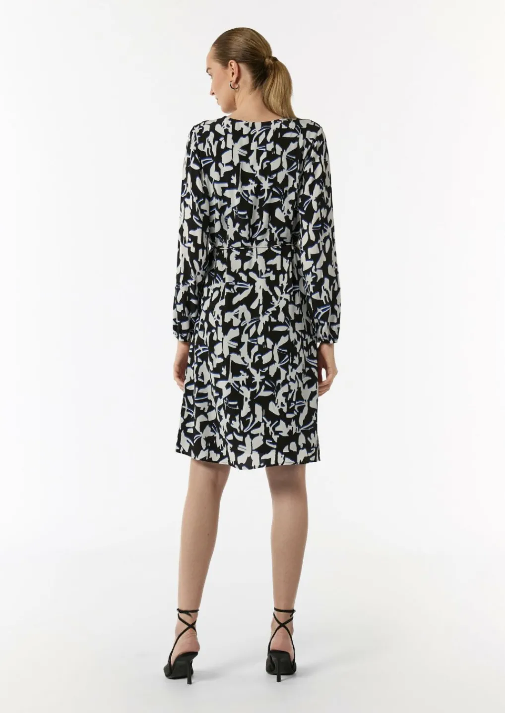 Gemustertes Midi-Kleid mit Faltenausschnitt-Comma Clearance