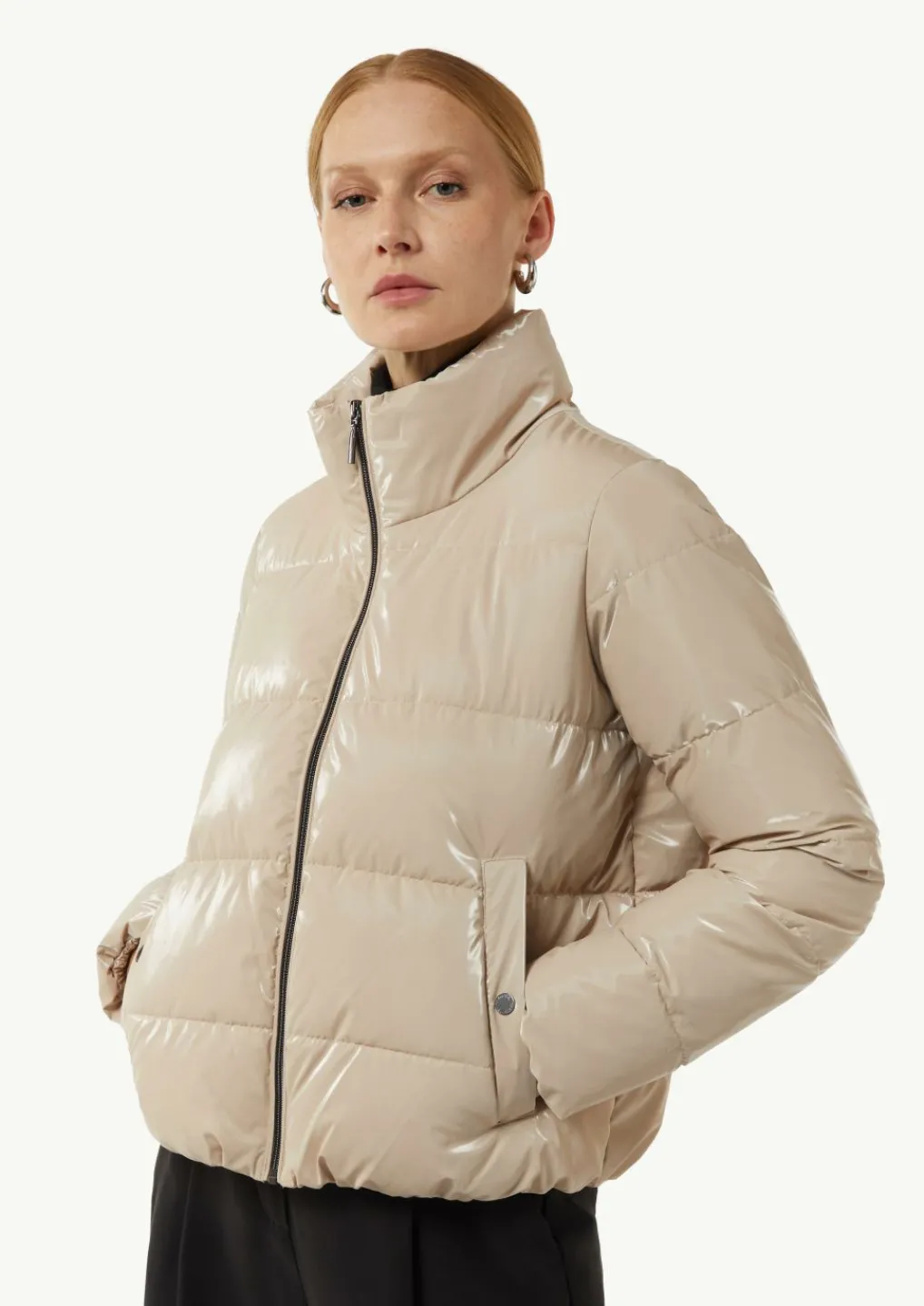 Glänzende Jacke mit Steppung-Comma Hot