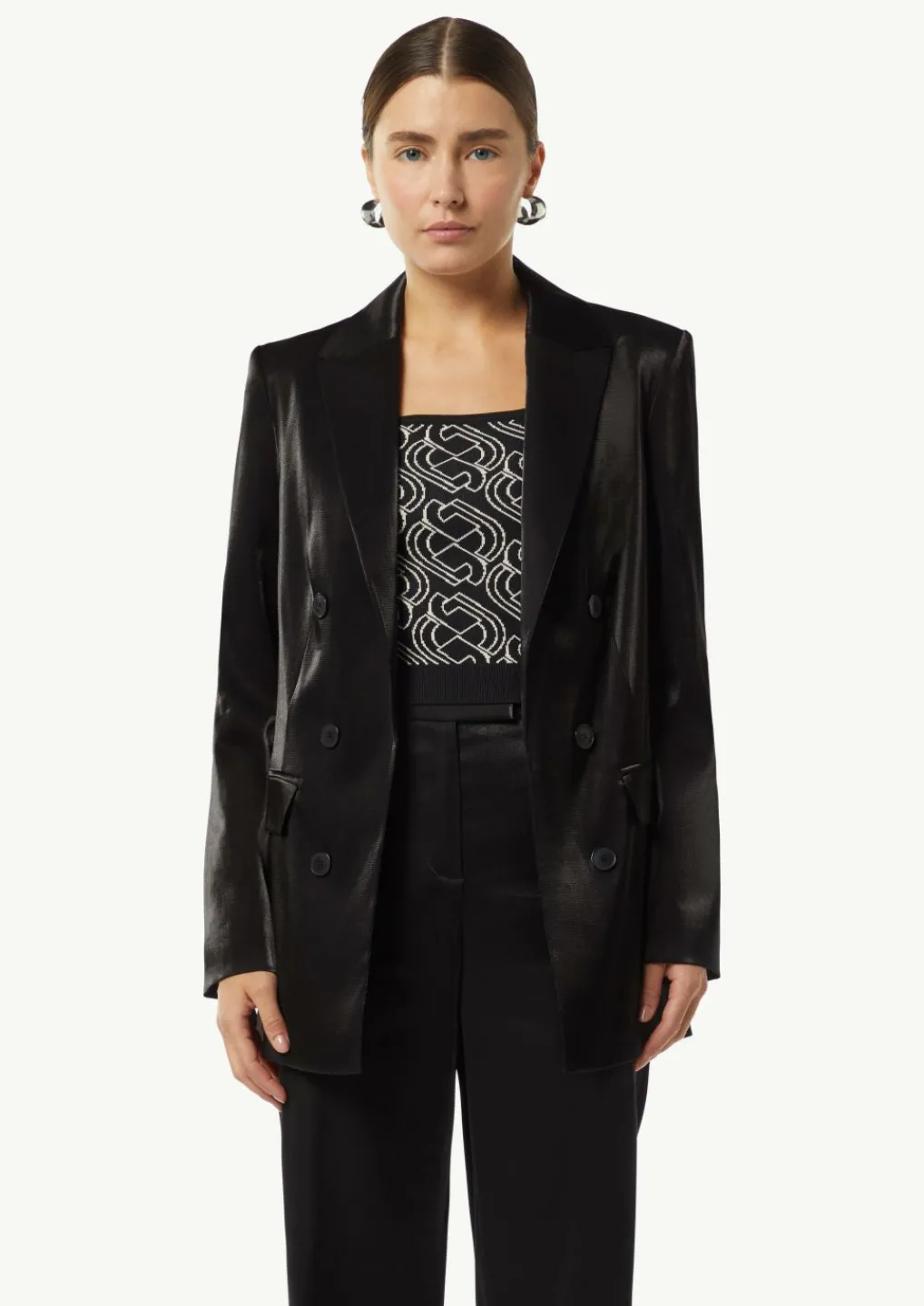 Glänzender Blazer mit Zierknöpfen-Comma New