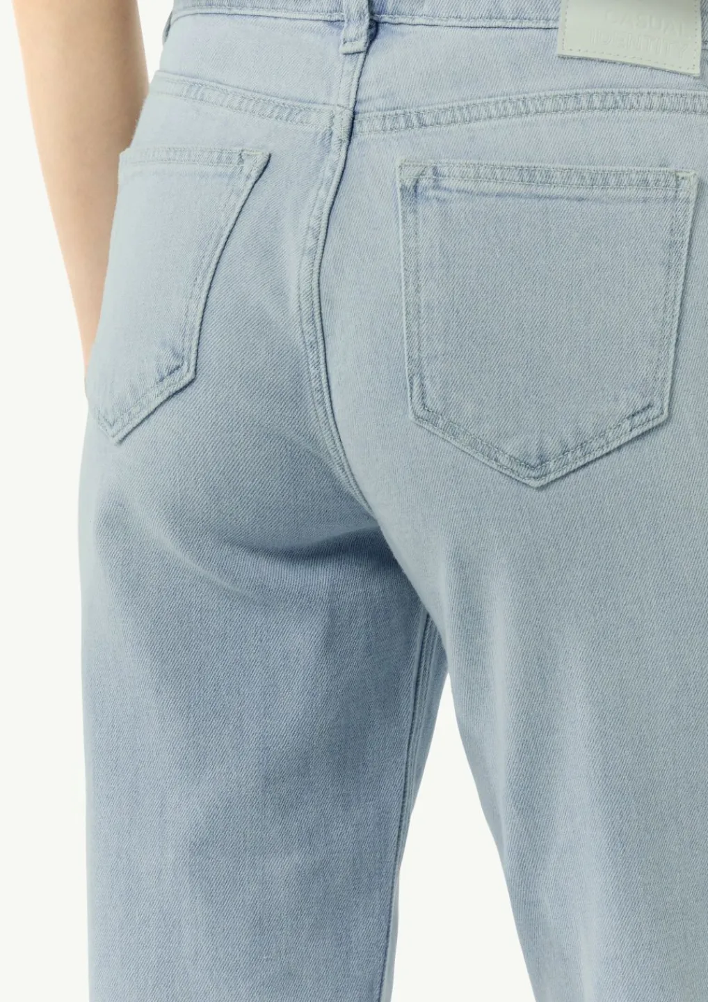 Jeans mit schmalem Bein-Comma New