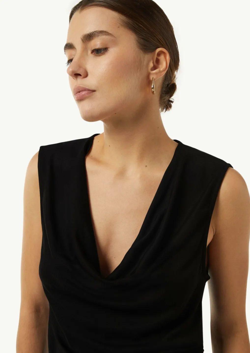 Jersey-Jumpsuit mit Wasserfall-Ausschnitt-Comma Best